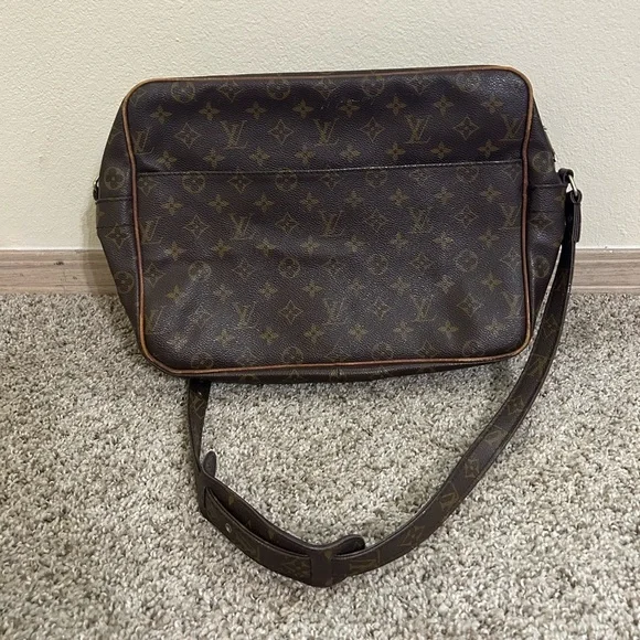 Vintage Louis Vuitton Brown Messenger Bag Monogram Design Coated Canvas Leather - Picture 2 of 16